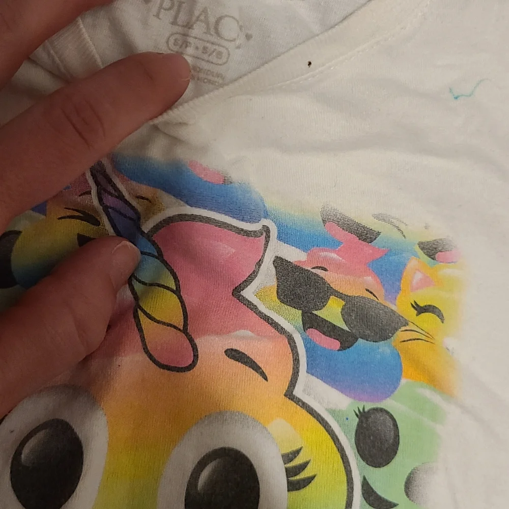 🍦Childrens Place Rainbow poo emoji tee🪅